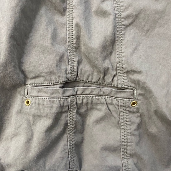 Chico's Army Green Lightweight Utility Jacket with Gold Hardware Chico's Size 3 - Picture 3 of 6